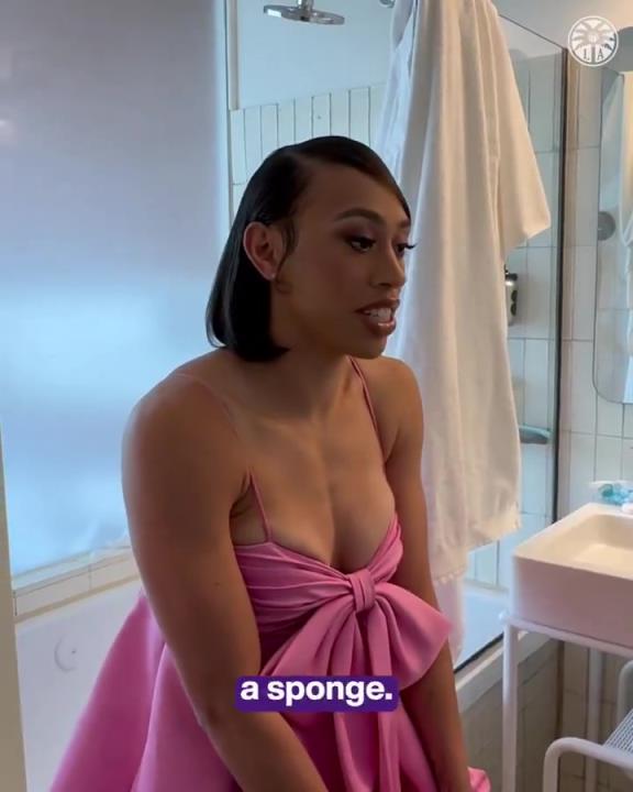 以后就當(dāng)你的球迷了這位WNBA新秀妹子，身材也是相當(dāng)炸裂