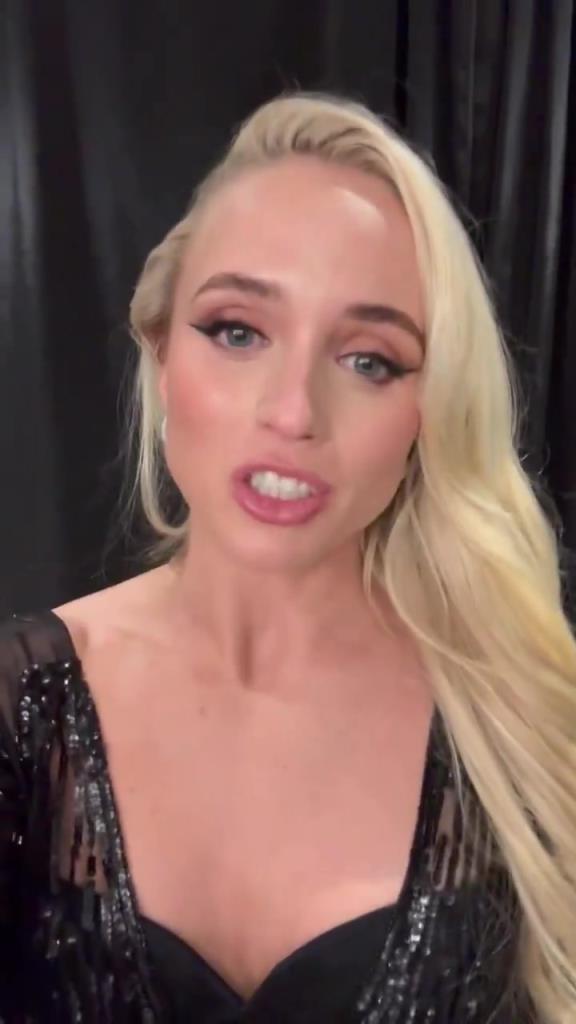 這么甜美的長相，要是不跟你說，你都不知道她也是籃球遠(yuǎn)動員